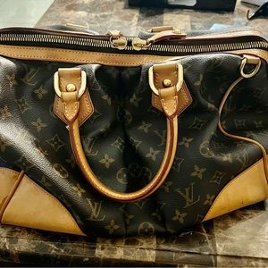 LV Limited Edition Stephen
Sprouse Monogram Boston bag Authentic